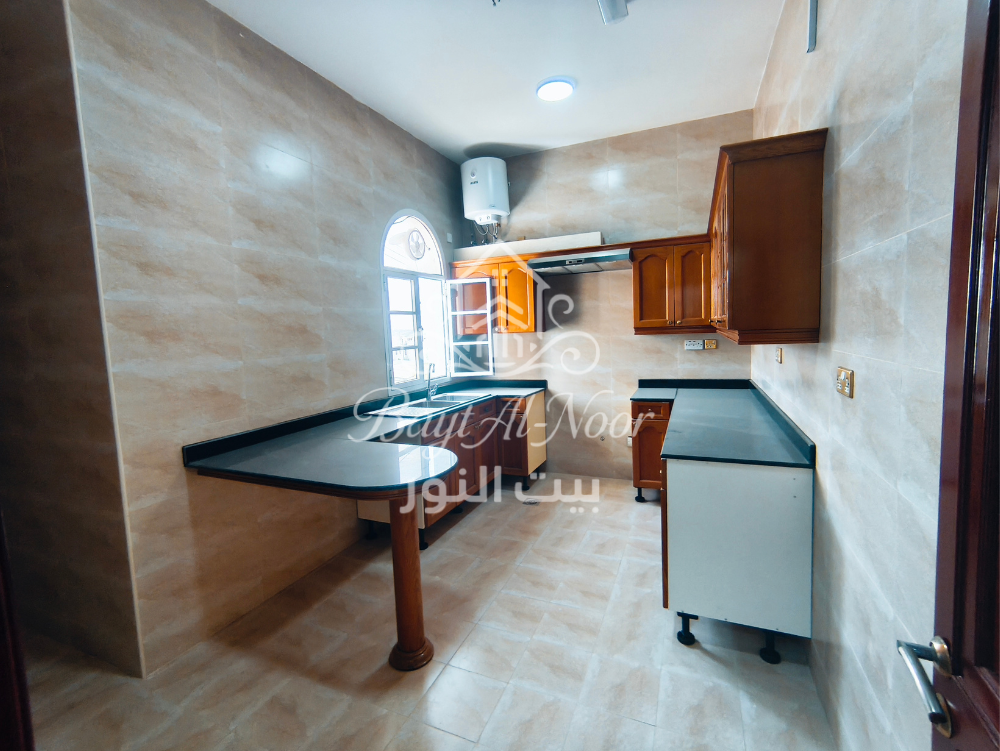 For Rent: Spacious 5-Bedroom Penthouse – Mina Al Fahal | REF WT2121