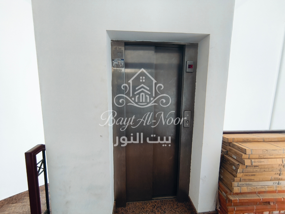 For Rent: Spacious 5-Bedroom Penthouse – Mina Al Fahal | REF WT2121