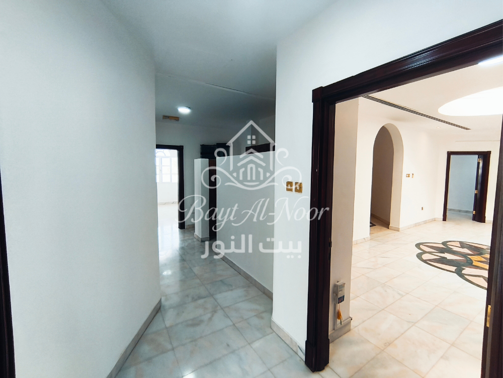 For Rent: Spacious 5-Bedroom Penthouse – Mina Al Fahal | REF WT2121