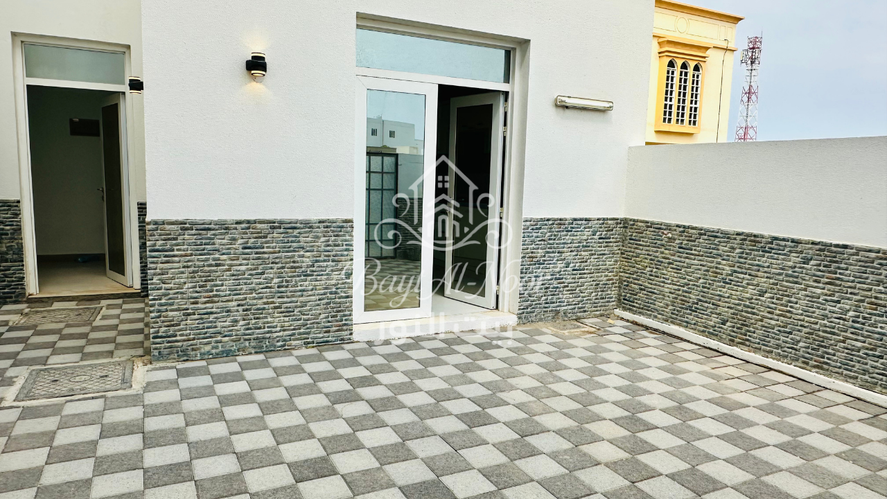 SS3005-17 For Sale: 5+1 Bedroom Twin Villa with Multiple Parking Options | REF SS3005