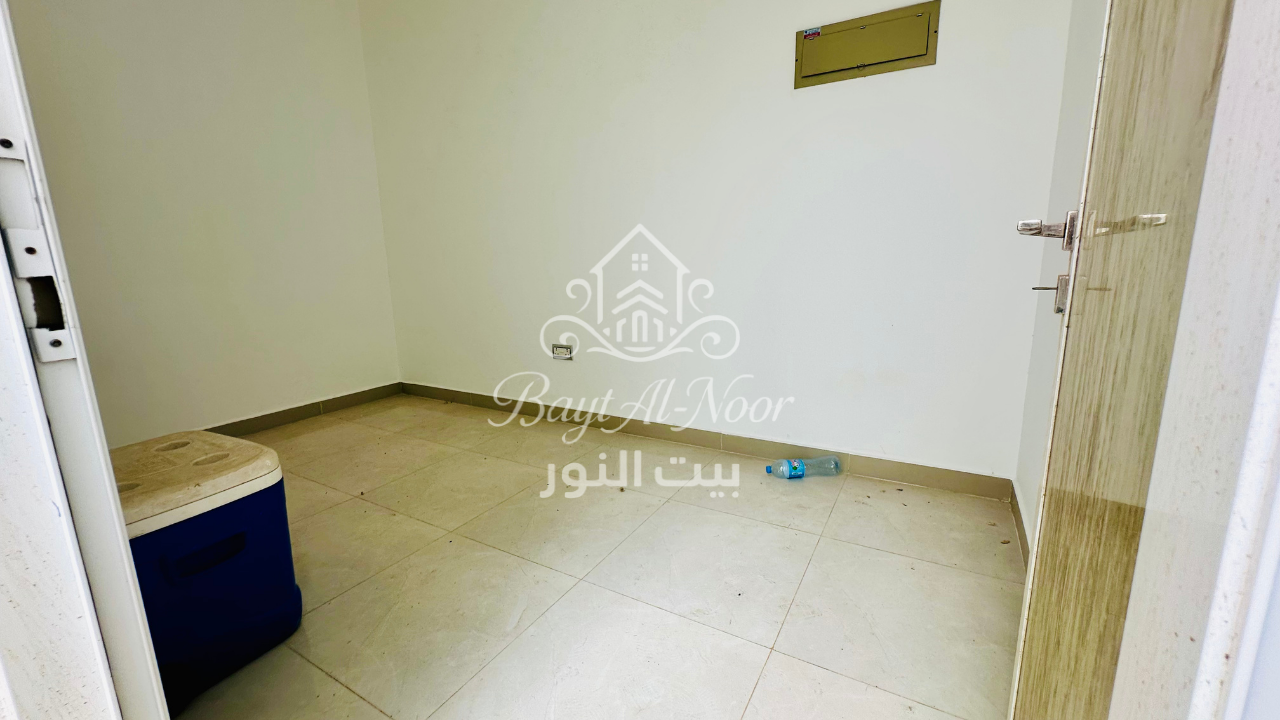 SS3005-19 For Sale: 5+1 Bedroom Twin Villa with Multiple Parking Options | REF SS3005
