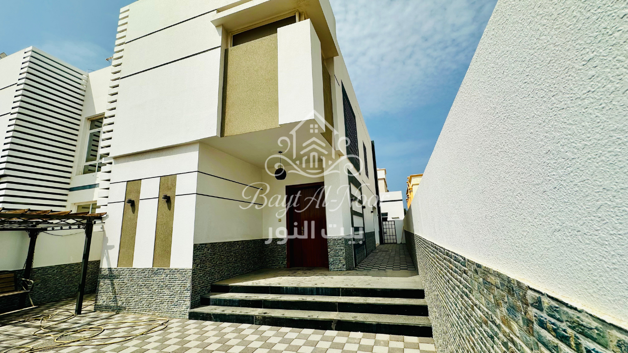 SS3005-2 For Sale: 5+1 Bedroom Twin Villa with Multiple Parking Options | REF SS3005