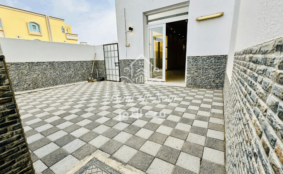For Sale: 5+1 Bedroom Twin Villa with Multiple Parking Options | REF SS3005