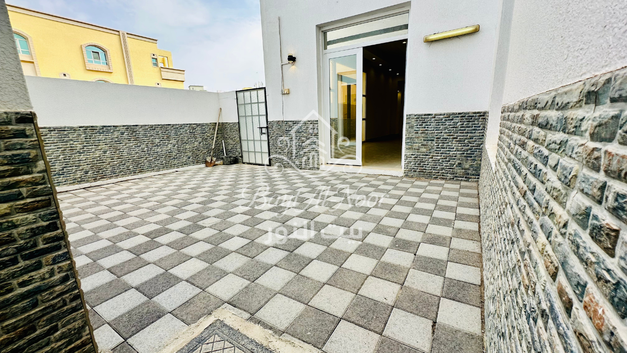 SS3005-20 For Sale: 5+1 Bedroom Twin Villa with Multiple Parking Options | REF SS3005