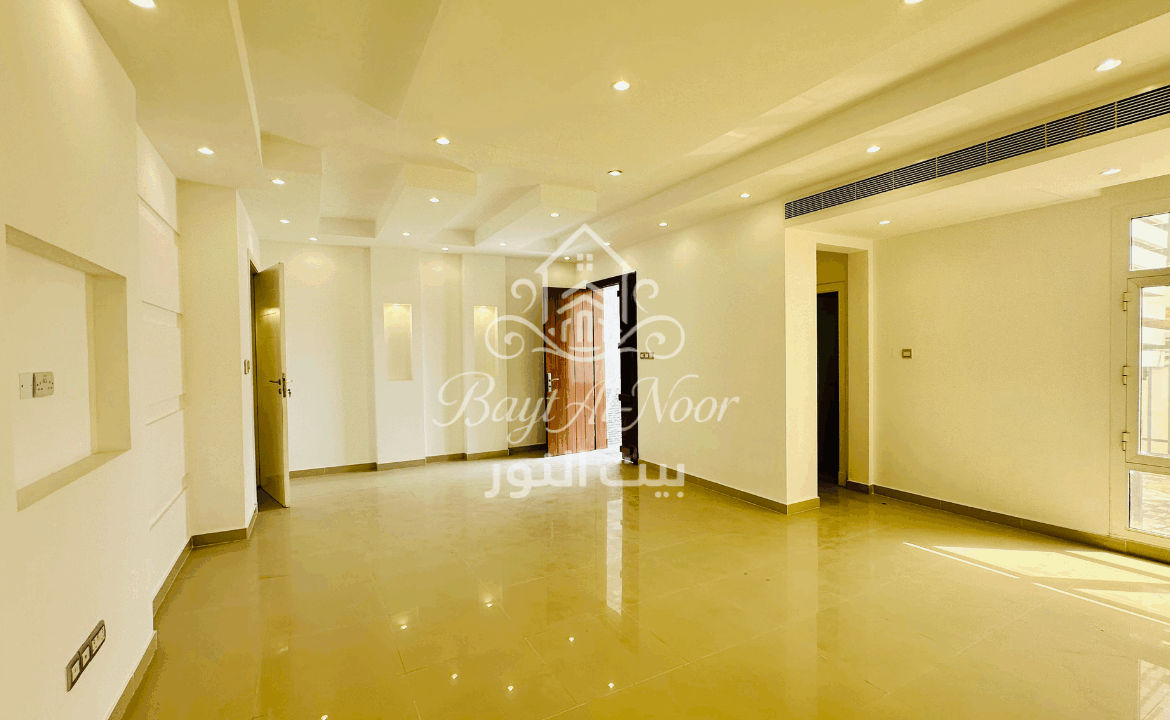 For Sale: 5+1 Bedroom Twin Villa with Multiple Parking Options | REF SS3005