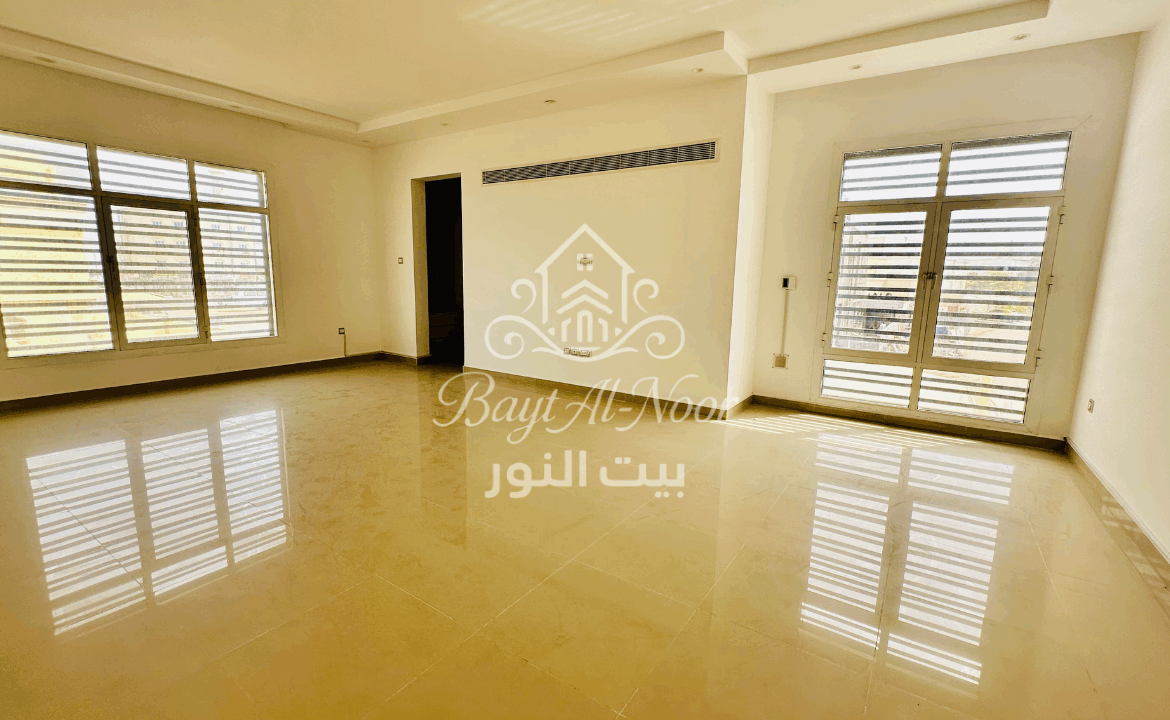For Sale: 5+1 Bedroom Twin Villa with Multiple Parking Options | REF SS3005