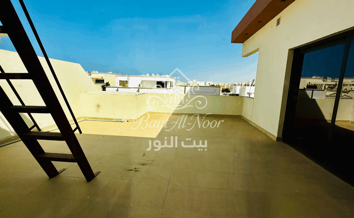 For Sale: Spacious 5+1 Bedroom Villa with Private & Canopy Parking | REF SS3008