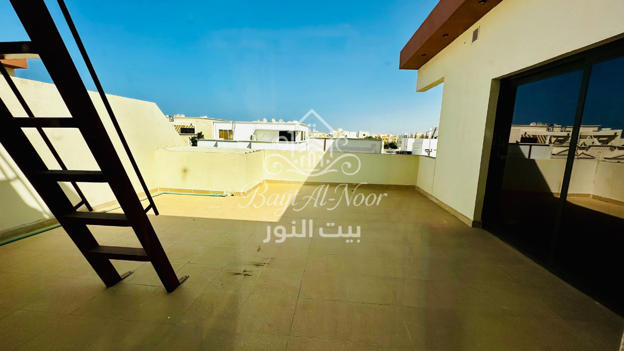 SS3008-10 For Sale: Spacious 5+1 Bedroom Villa with Private & Canopy Parking | REF SS3008