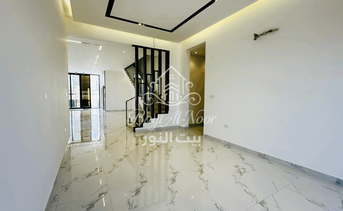 For Sale: Spacious 5+1 Bedroom Villa with Private & Canopy Parking | REF SS3008