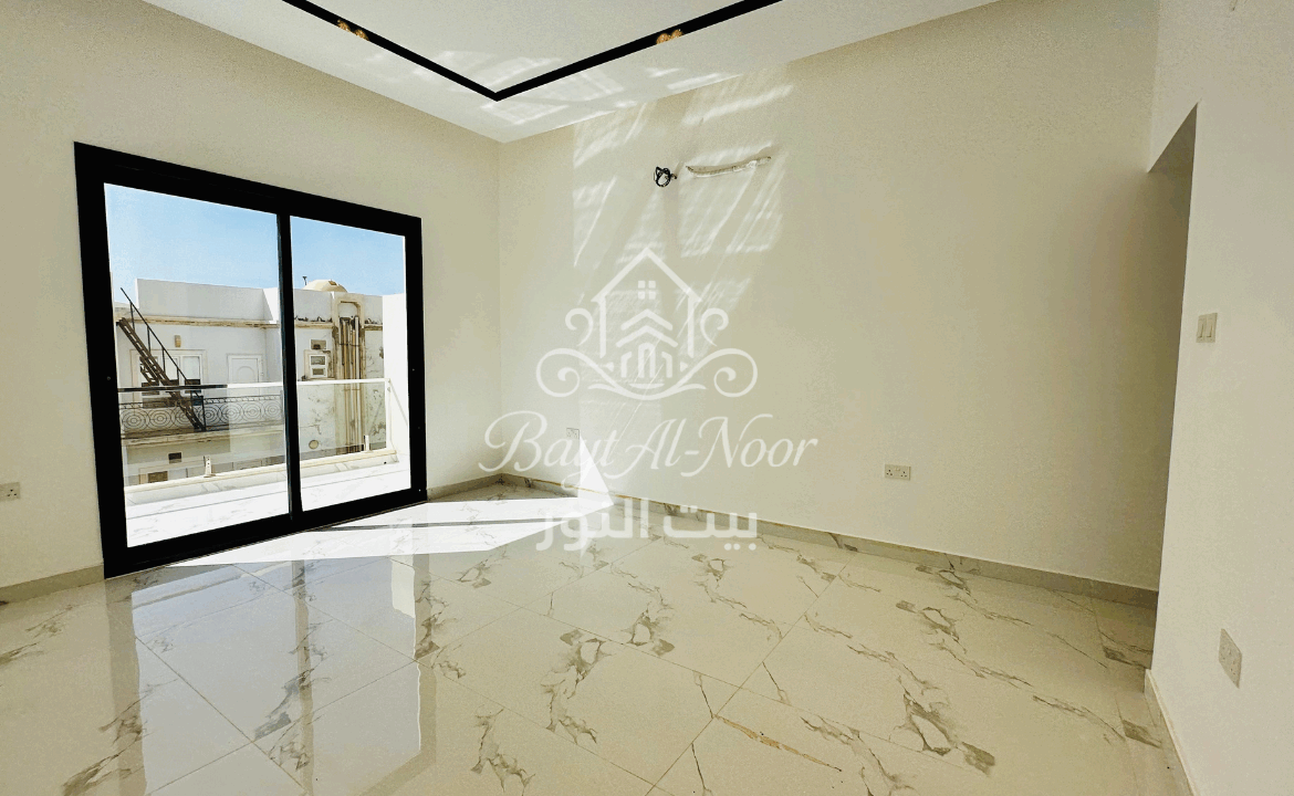 For Sale: Spacious 5+1 Bedroom Villa with Private & Canopy Parking | REF SS3008
