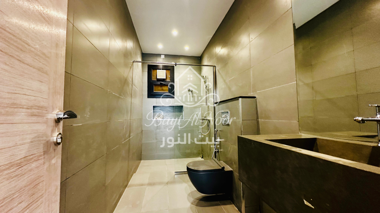SS3008-8 For Sale: Spacious 5+1 Bedroom Villa with Private & Canopy Parking | REF SS3008