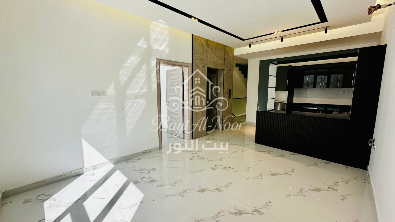 SS3008-9 For Sale: Spacious 5+1 Bedroom Villa with Private & Canopy Parking | REF SS3008