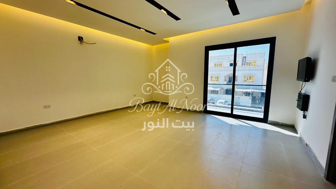 For Sale: Elegant 5+1 Bedroom Villa with Private & Canopy Parking | REF SS3009