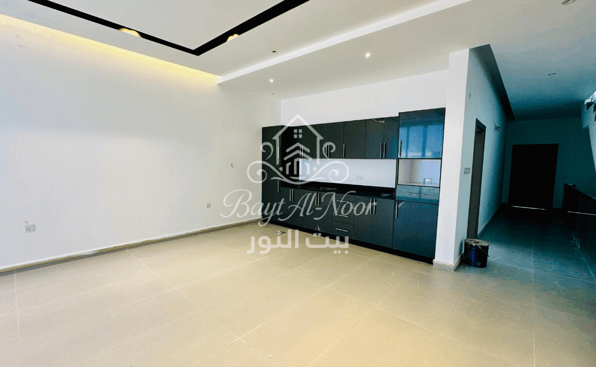 For Sale: Elegant 5+1 Bedroom Villa with Private & Canopy Parking | REF SS3009