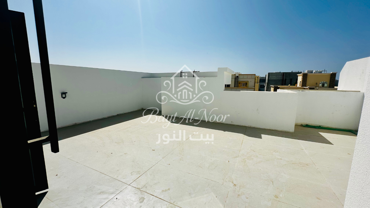 For Sale: Elegant 5+1 Bedroom Villa with Private & Canopy Parking | REF SS3009