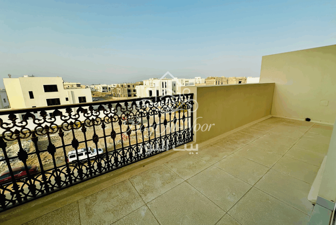 For Sale: 5-Bedroom Twin Villa with Maid’s Room & Spacious Living in Al Khoud 5 | REF SS3011
