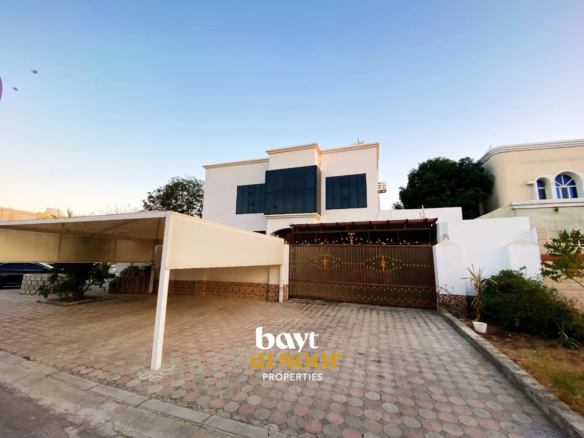 For Sale: 5 BHK Spacious Villa with 3 Residential Flats on Spacious Plot in Al Mawaleh South I REF HO3032
