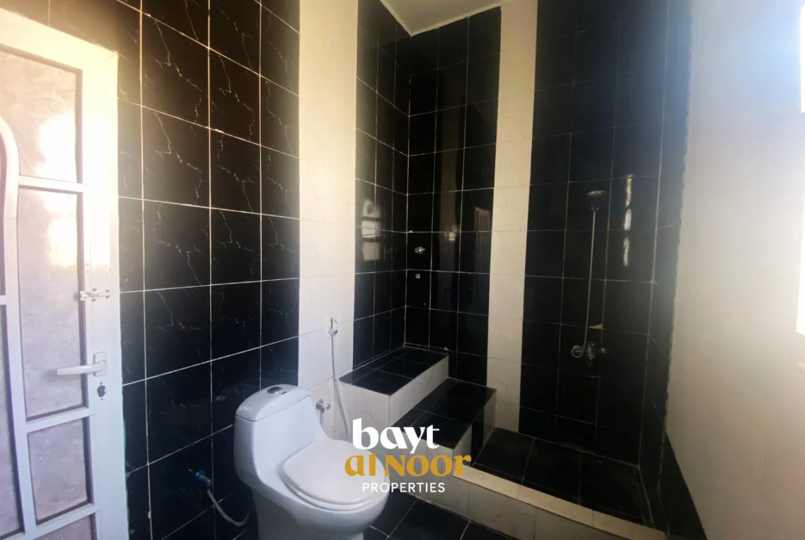 For Sale: 5 BHK Spacious Villa with 3 Residential Flats on Spacious Plot in Al Mawaleh South I REF HO3032
