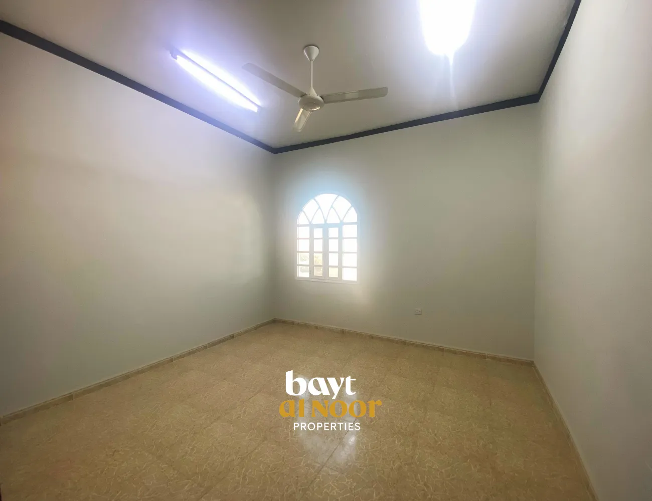 For Sale: 5 BHK Spacious Villa with 3 Residential Flats on Spacious Plot in Al Mawaleh South I REF HO3032