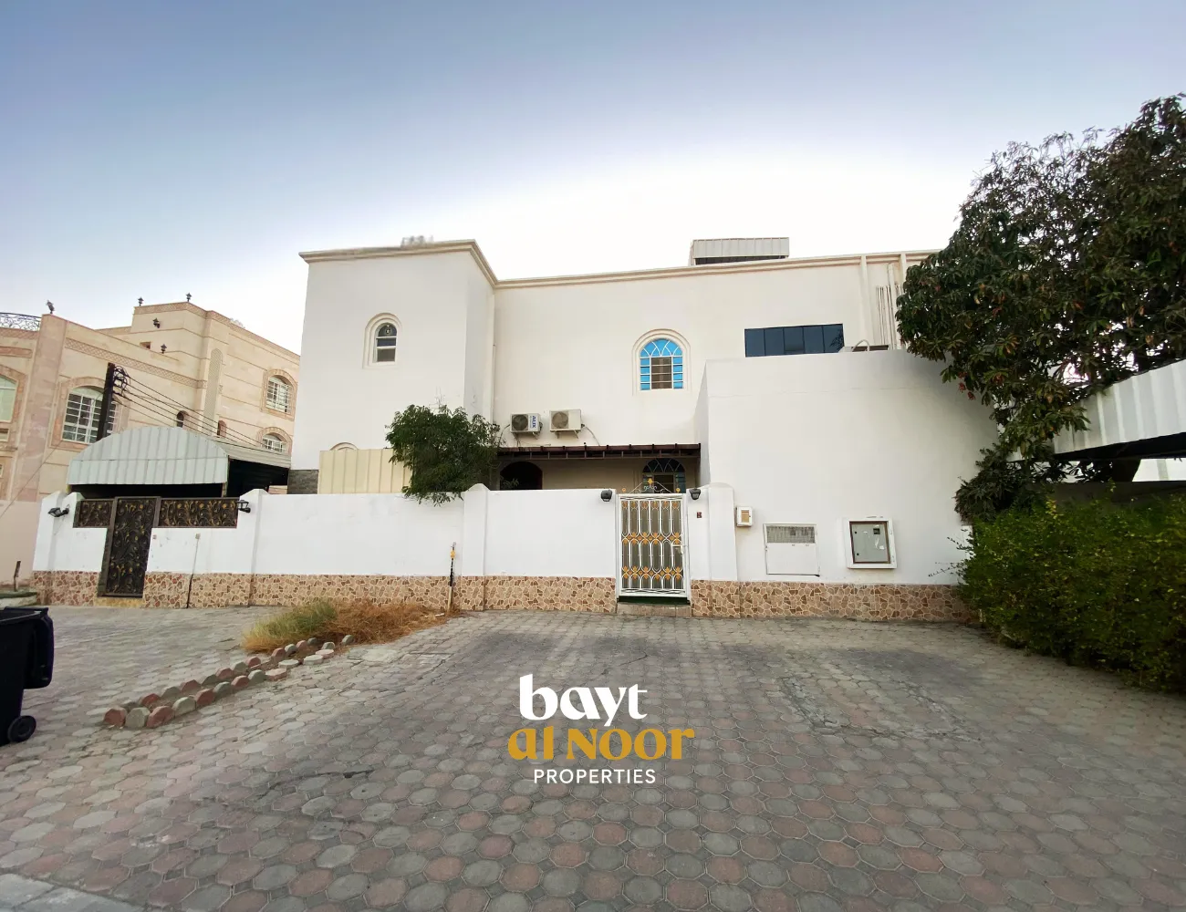 For Sale: 5 BHK Spacious Villa with 3 Residential Flats on Spacious Plot in Al Mawaleh South I REF HO3032