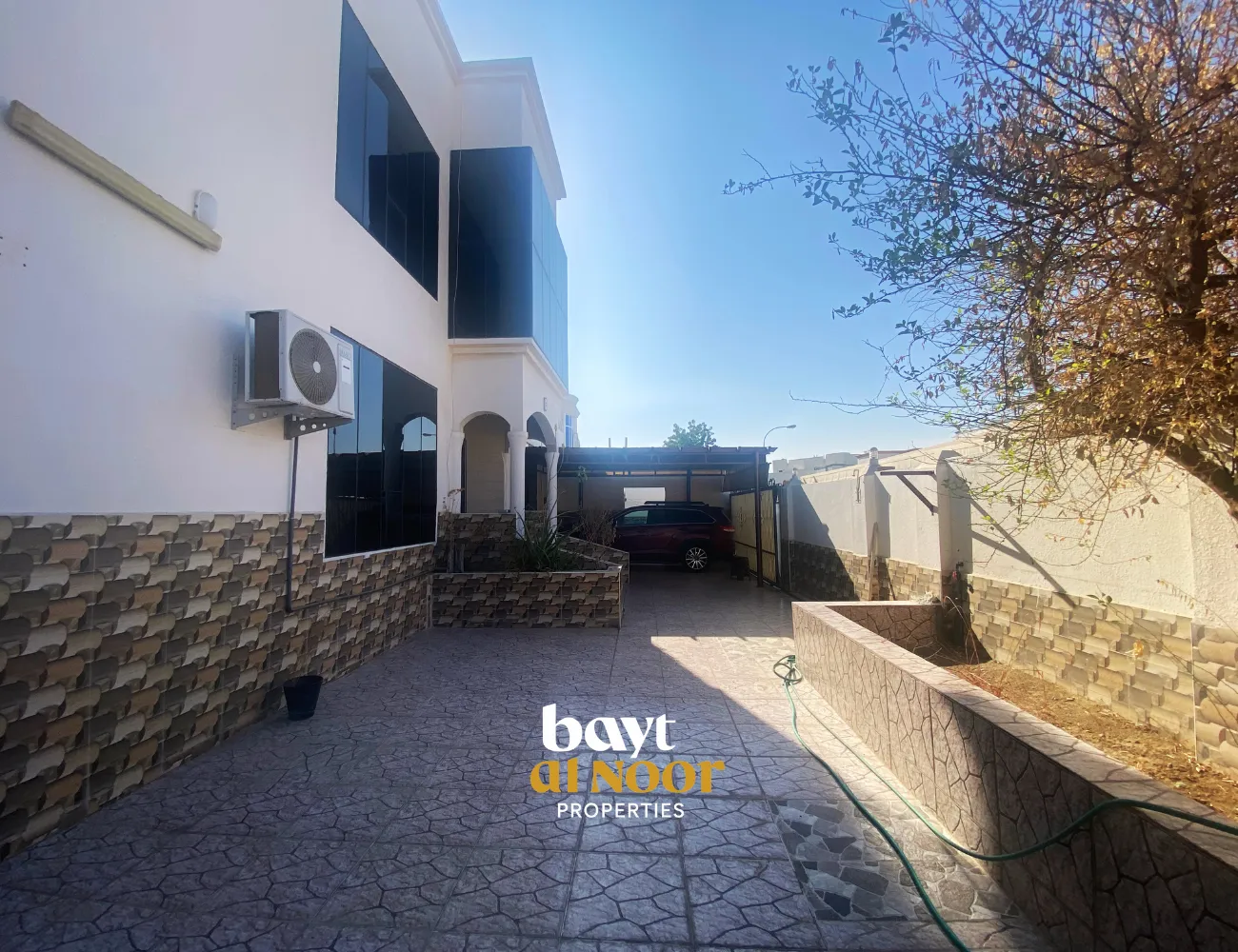 For Sale: 5 BHK Spacious Villa with 3 Residential Flats on Spacious Plot in Al Mawaleh South I REF HO3032