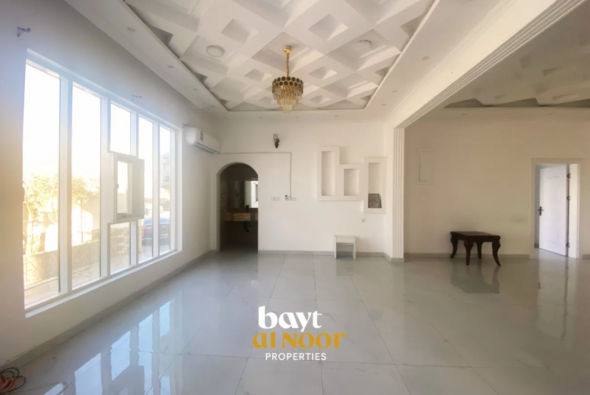 For Sale: 5 BHK Spacious Villa with 3 Residential Flats on Spacious Plot in Al Mawaleh South I REF HO3032