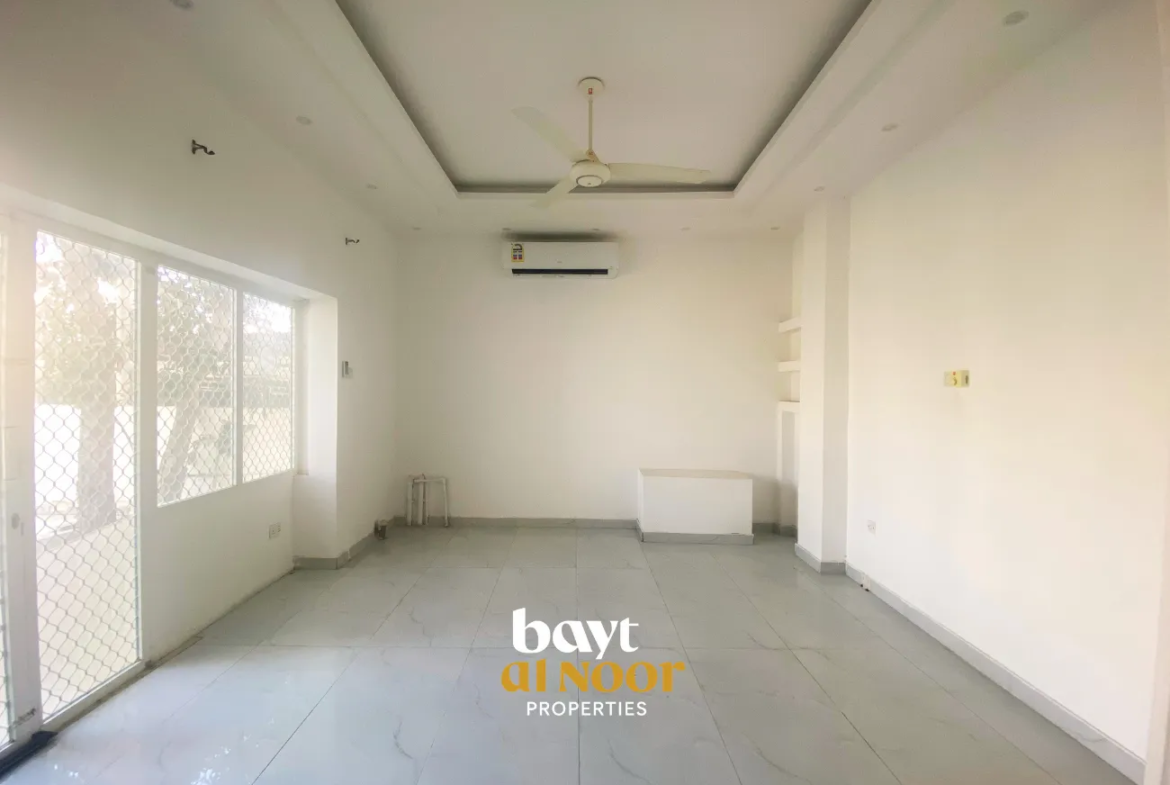 For Sale: 5 BHK Spacious Villa with 3 Residential Flats on Spacious Plot in Al Mawaleh South I REF HO3032