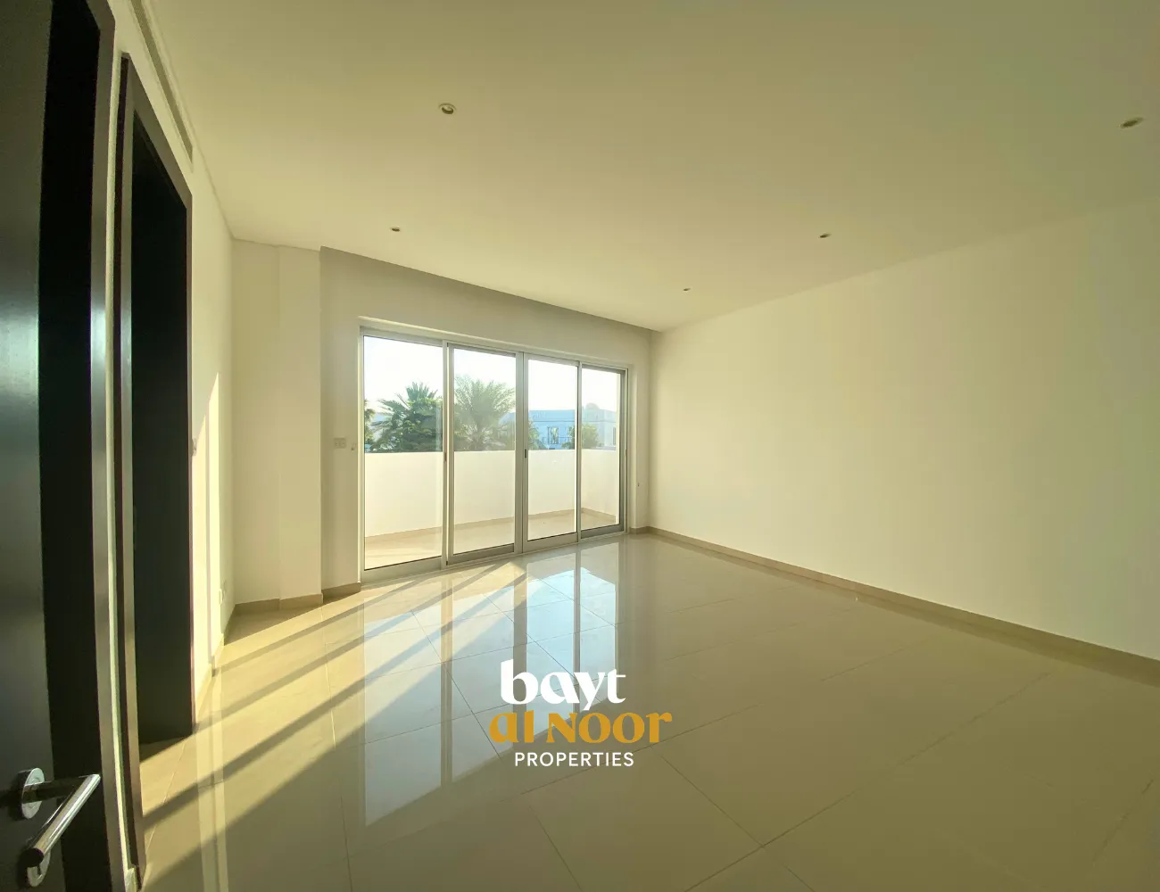 For Rent: Spacious 4+1 Bedroom Standalone Villa with Large Plot in Al Mouj | REF KT5021