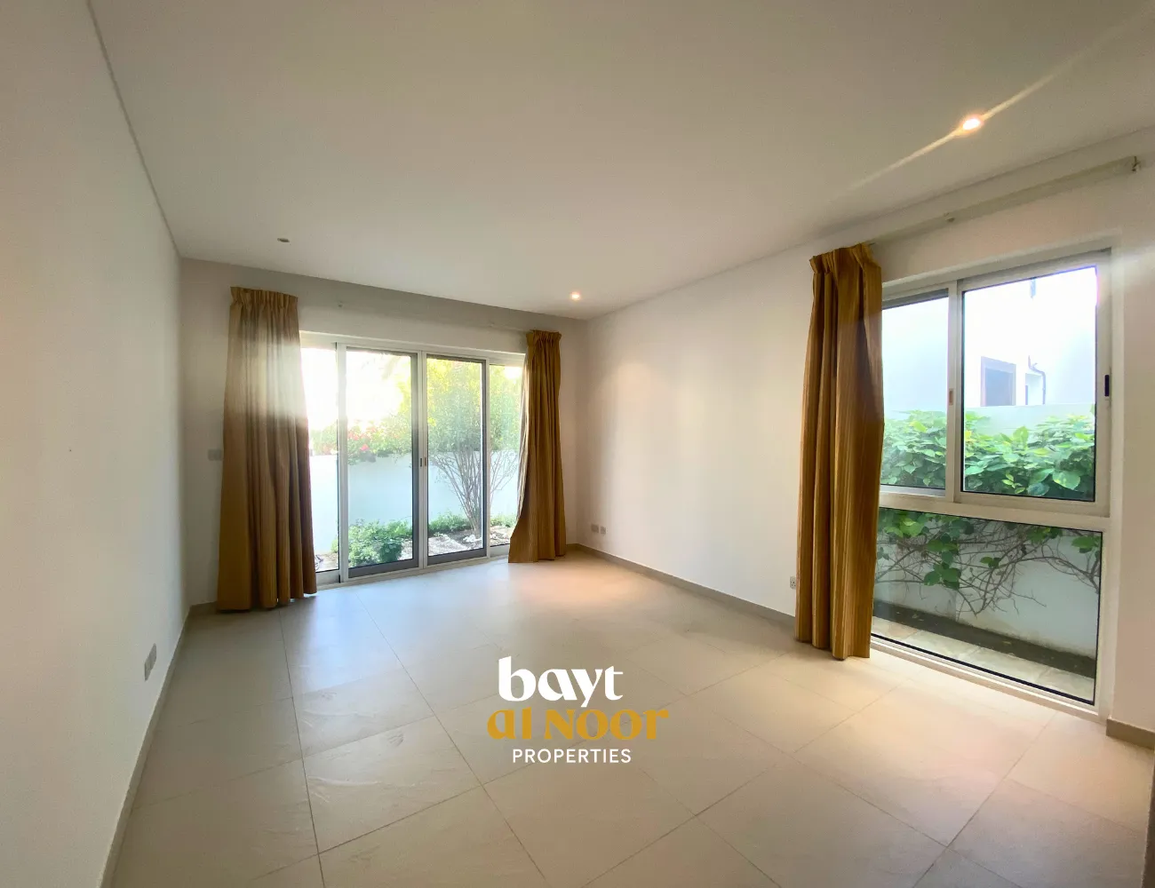 For Rent: Spacious 4+1 Bedroom Standalone Villa with Large Plot in Al Mouj | REF KT5021
