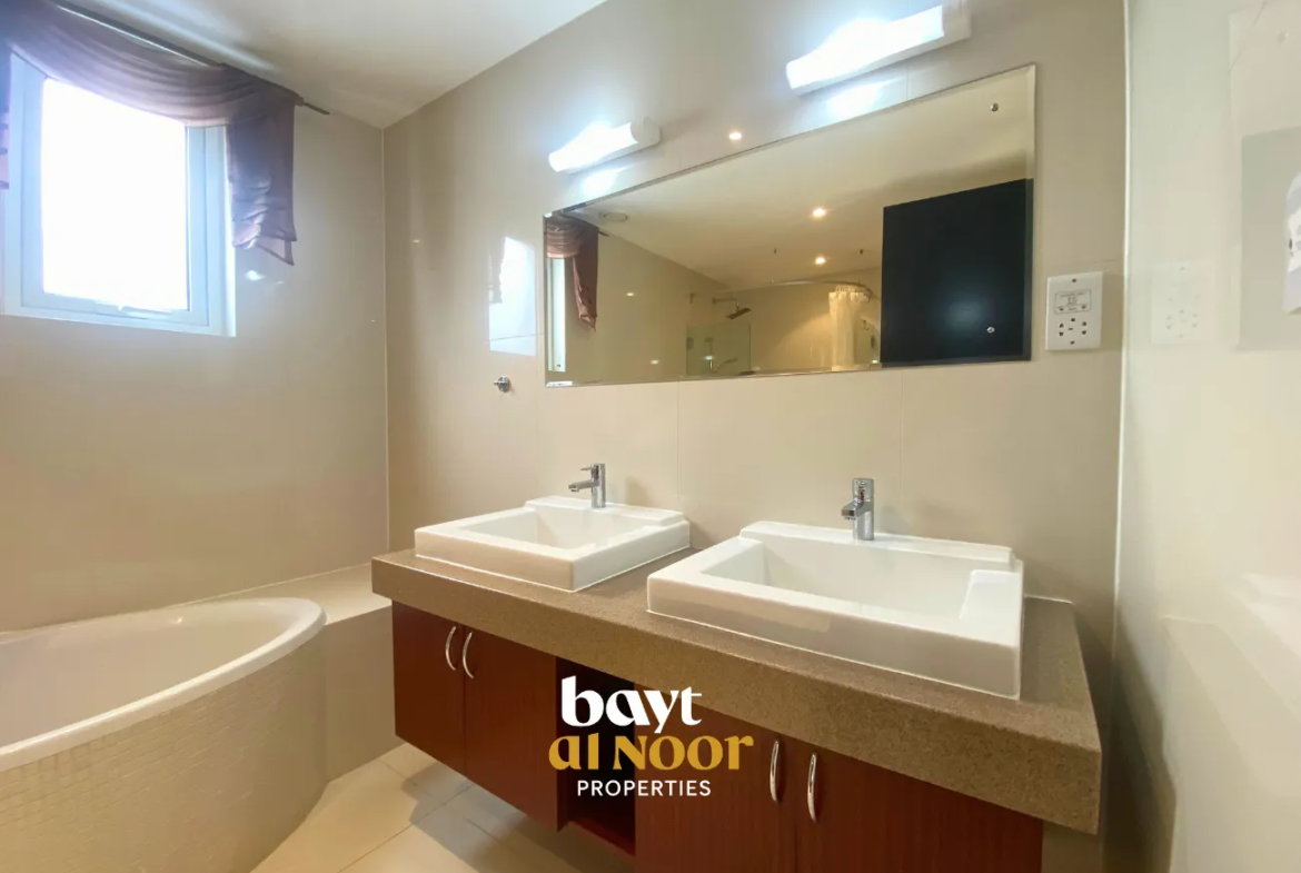 For Rent: Spacious 4+1 Bedroom Standalone Villa with Large Plot in Al Mouj | REF KT5021
