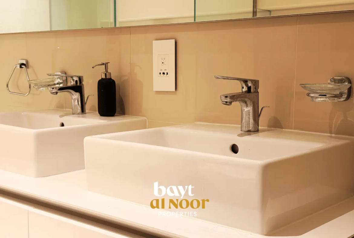 For Sale: Furnished 1-Bedroom Residential Flat with View in Al Mouj (Juman One) | REF KT5026