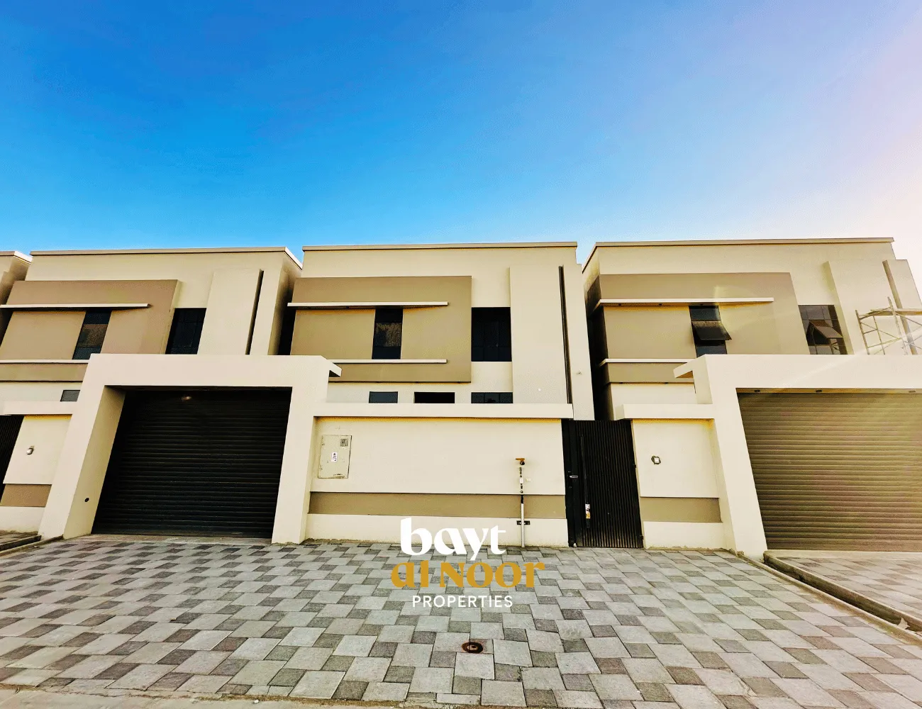 SS3021 -1 For Sale: Spacious 6-Bedroom Villa with Ample Parking in Al Seeb – Sur Al Hadid | REF SS3021