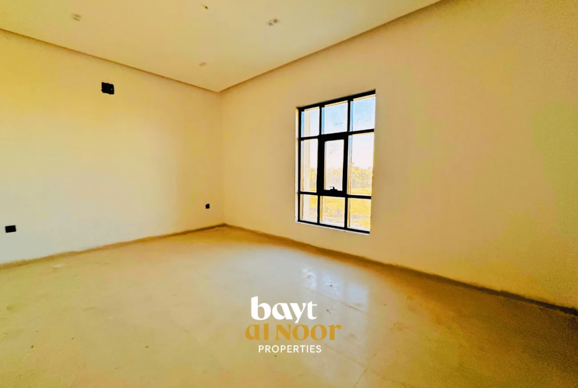 For Sale: Spacious 6-Bedroom Villa with Ample Parking in Al Seeb – Sur Al Hadid | REF SS3021