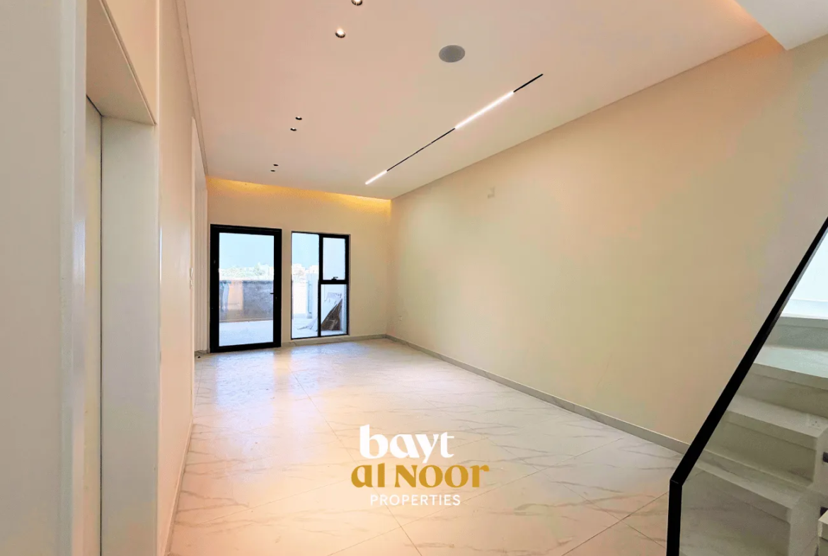 For Sale: 5-Bedroom Villa with Excellent Space in Al Seeb – Sur Al Hadid | REF SS3022