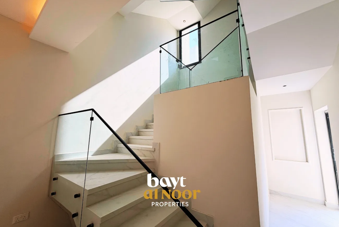 For Sale: 5-Bedroom Villa with Excellent Space in Al Seeb – Sur Al Hadid | REF SS3022