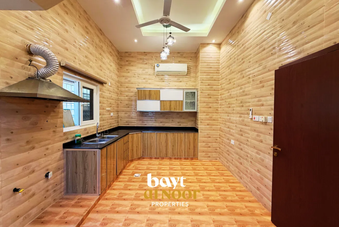 For Rent: 4-Bedroom Spacious Villa in Al Ansab – Falaj Ash Sham  | REF HO3038