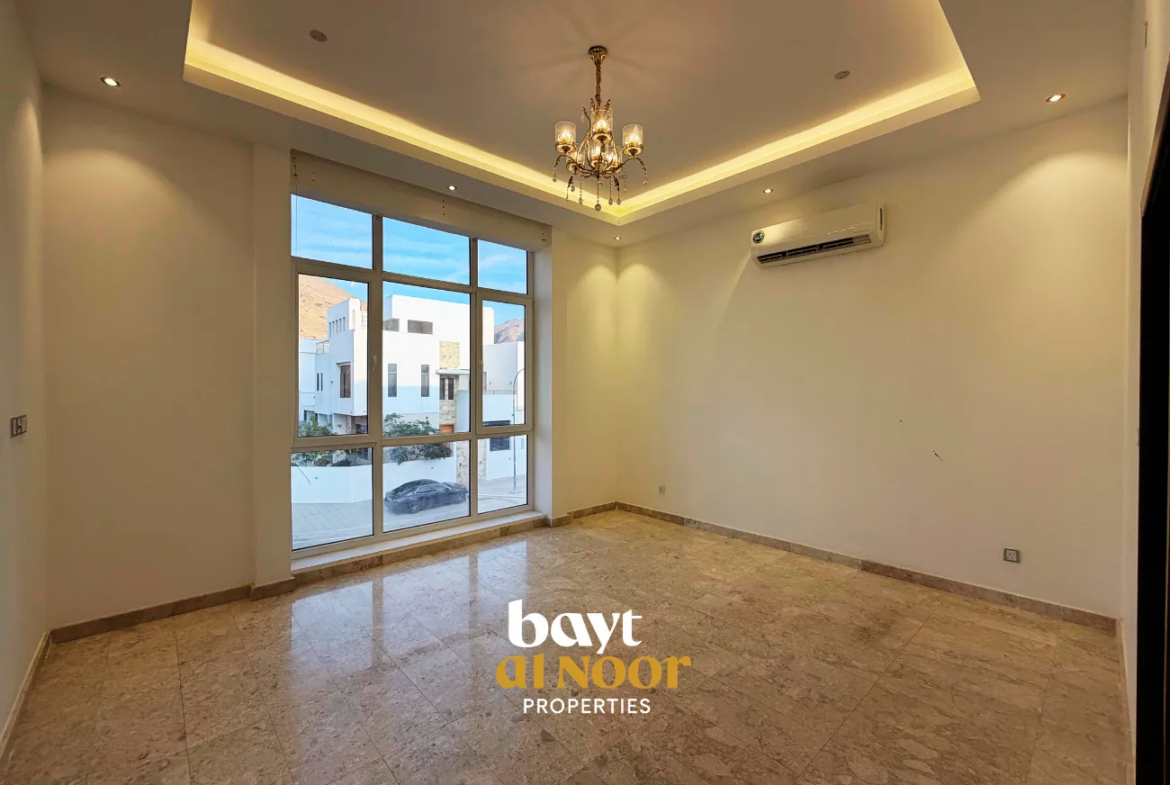 For Rent: 4-Bedroom Spacious Villa in Al Ansab – Falaj Ash Sham  | REF HO3038