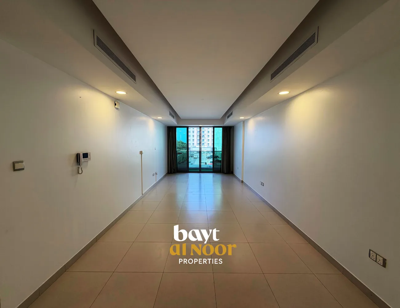 For Rent: Spacious 3-Bedroom Flat Near the Beach in Al Ghubrah North | REF HO3042