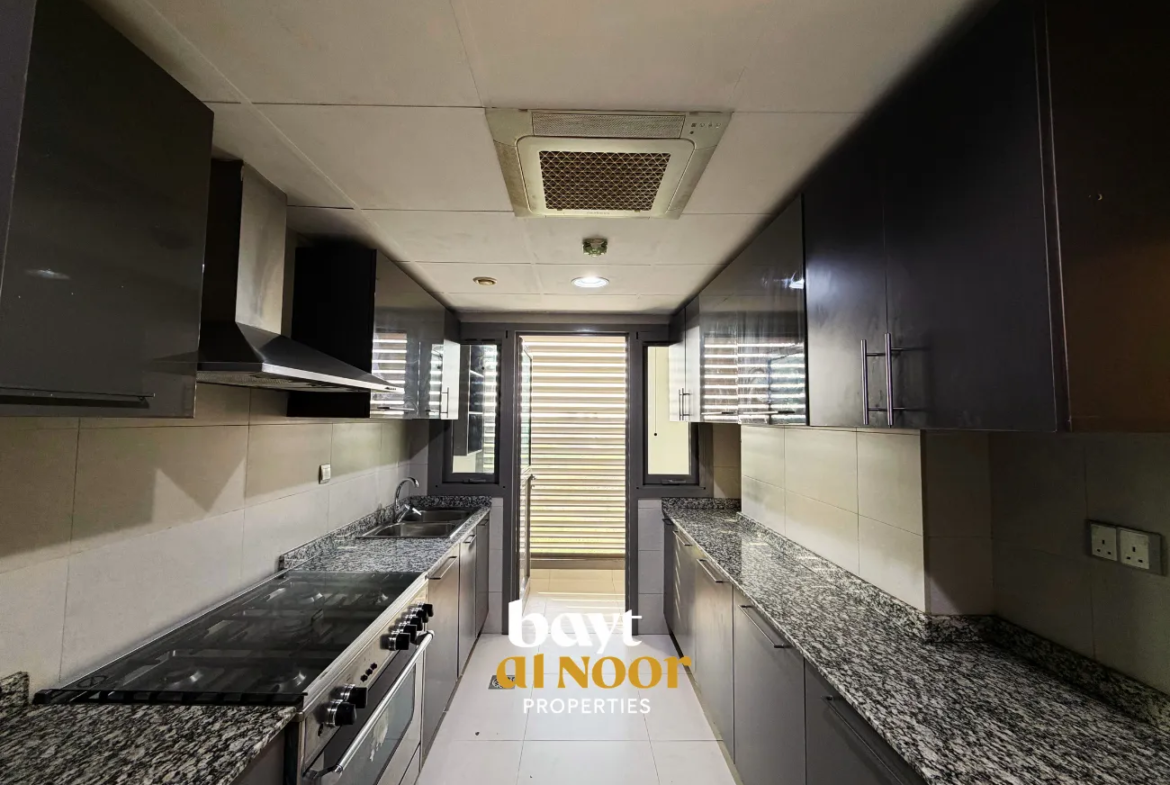For Rent: Spacious 3-Bedroom Flat Near the Beach in Al Ghubrah North | REF HO3042