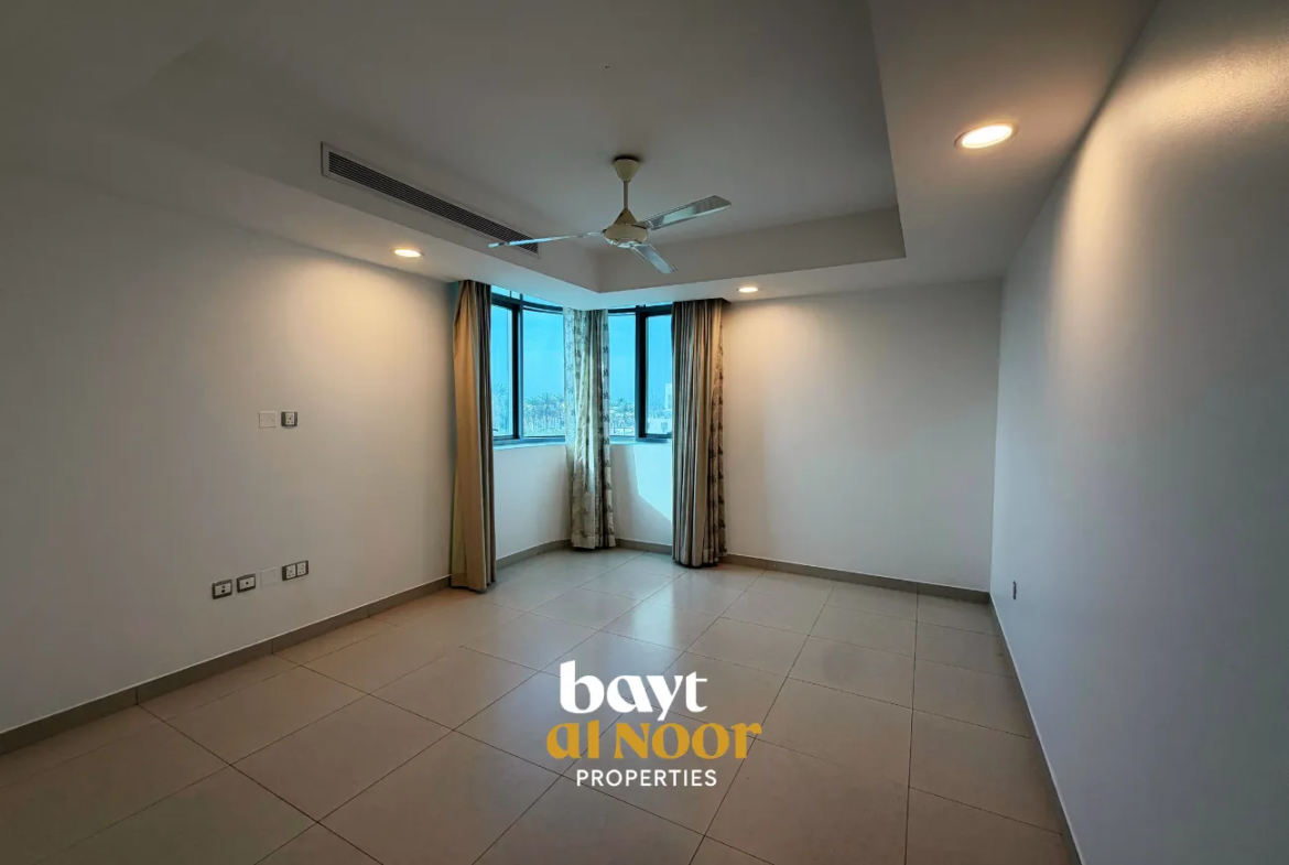 For Rent: Spacious 3-Bedroom Flat Near the Beach in Al Ghubrah North | REF HO3042