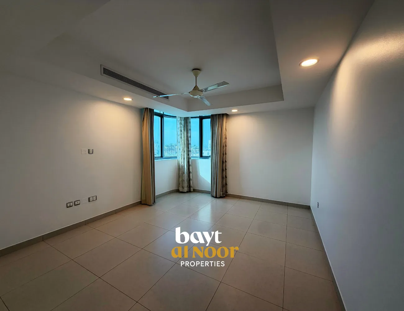 For Rent: Spacious 3-Bedroom Flat Near the Beach in Al Ghubrah North | REF HO3042