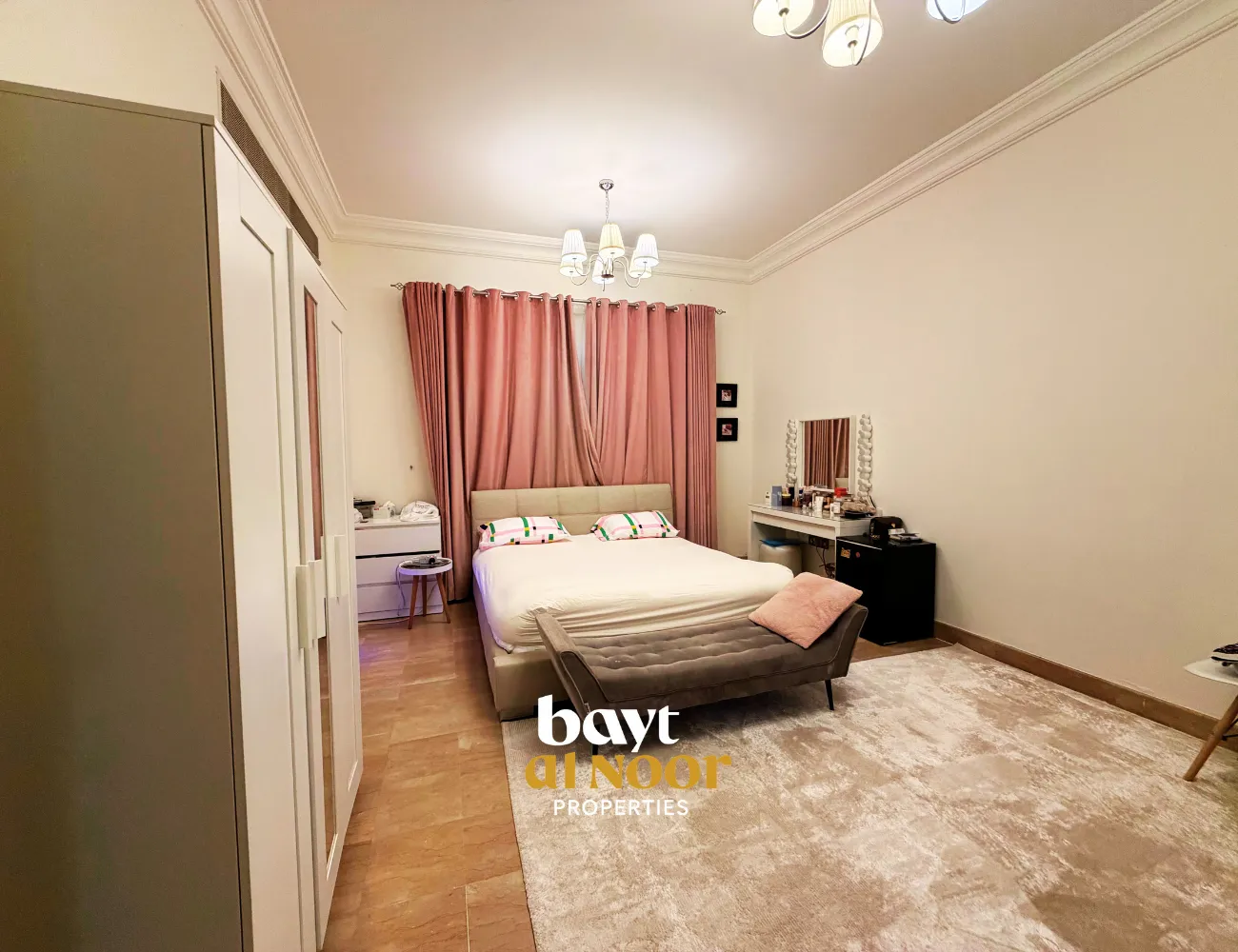 For Sale: Great Investment – 4+1 Bedroom Villa with 1st Floor Commercial Use (Beauty Salon) in Al Ghubrah South | REF HO3043