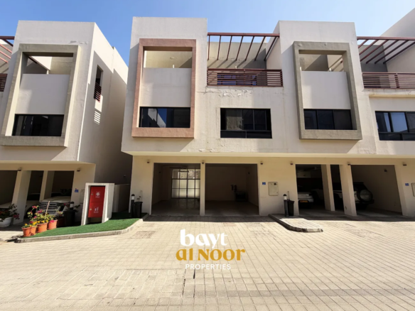 For Rent: Spacious 3-Bedroom Townhouse in Compound | Al Hail North | REF HO3044
