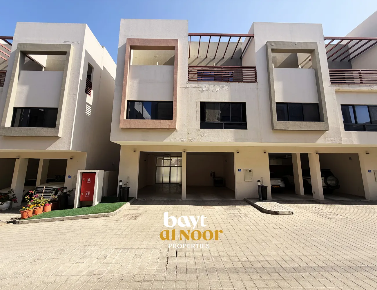 For Rent: Spacious 3-Bedroom Townhouse in Compound | Al Hail North | REF HO3044