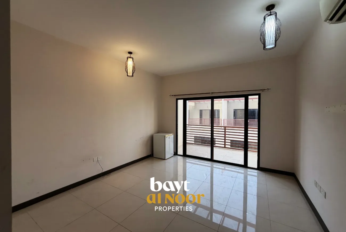 For Rent: Spacious 3-Bedroom Townhouse in Compound | Al Hail North | REF HO3044