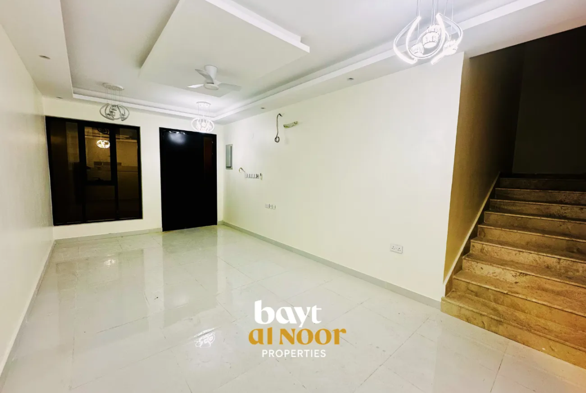 For Sale: Spacious 6-Bedroom Villa with Generous Layout in Maabilah 8 | REF SS3031