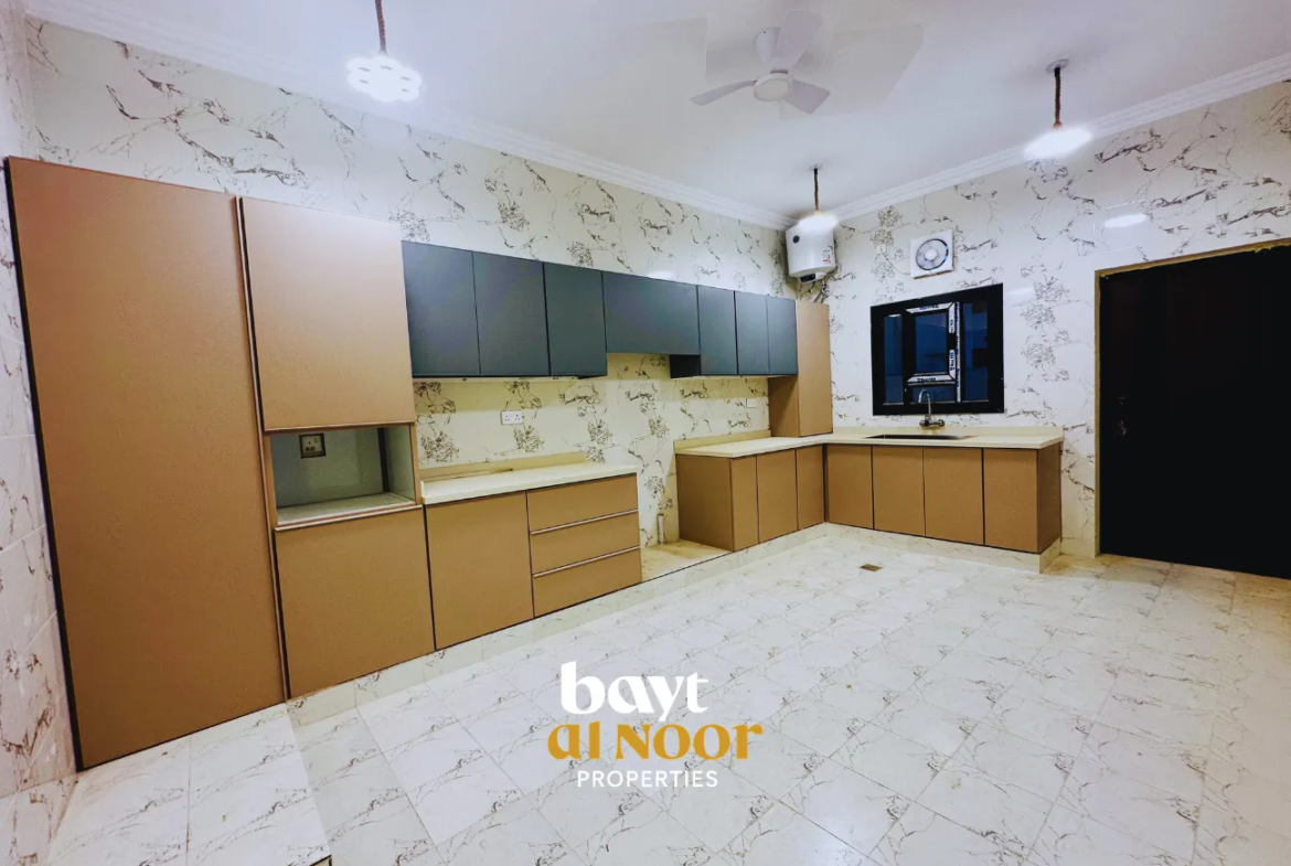 For Sale: Spacious 6-Bedroom Villa with Generous Layout in Maabilah 8 | REF SS3031