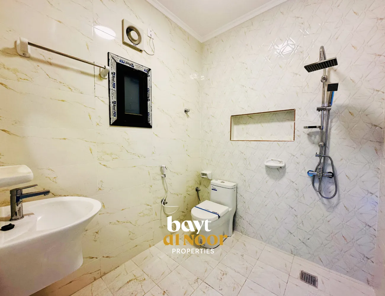 For Sale: Spacious 6-Bedroom Villa with Generous Layout in Maabilah 8 | REF SS3031