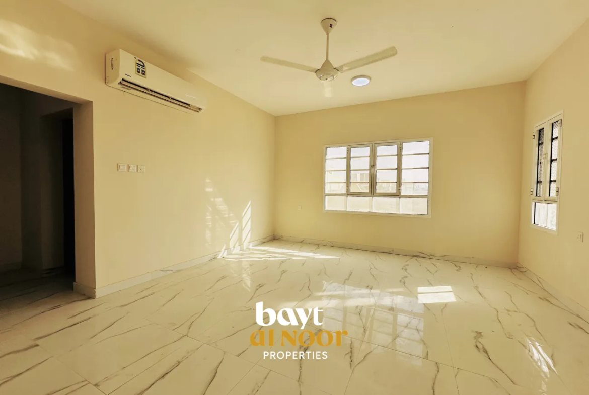 For Sale: Spacious 5-Bedroom Villa in Maabilah 8 | REF SS3032