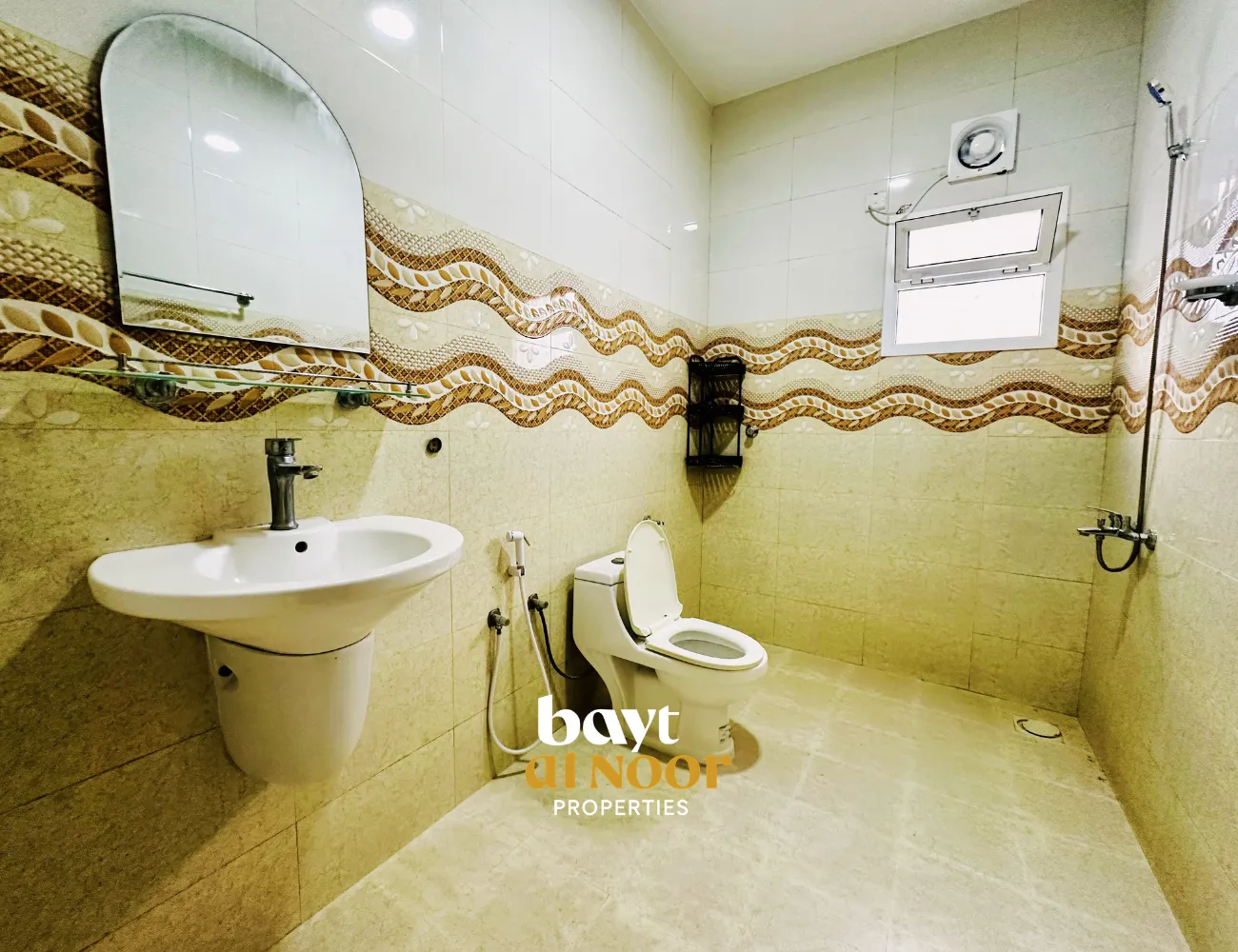 For Sale: Spacious 5-Bedroom Villa in Maabilah 8 | REF SS3032